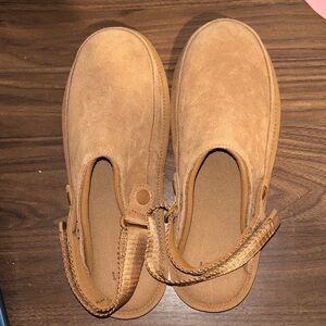 UGG Kid’s Goldenstar Clogs